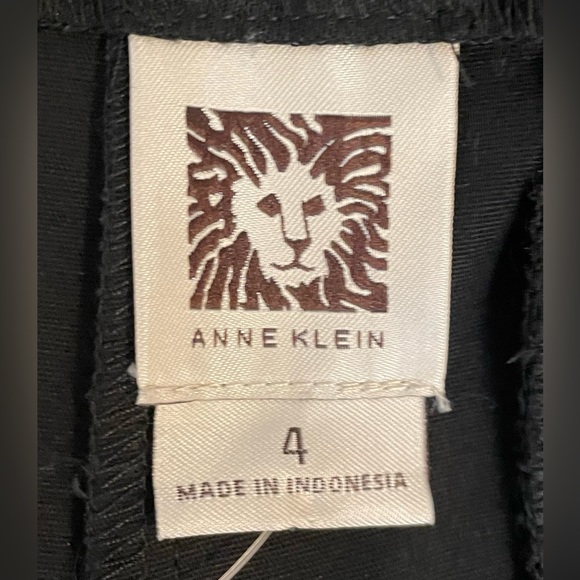 ANNE KLEIN NWT Sz 4, Retail $89 Deep Black Dress Pants; Mid Rise, Ankle Cropped. - Picture 13 of 15